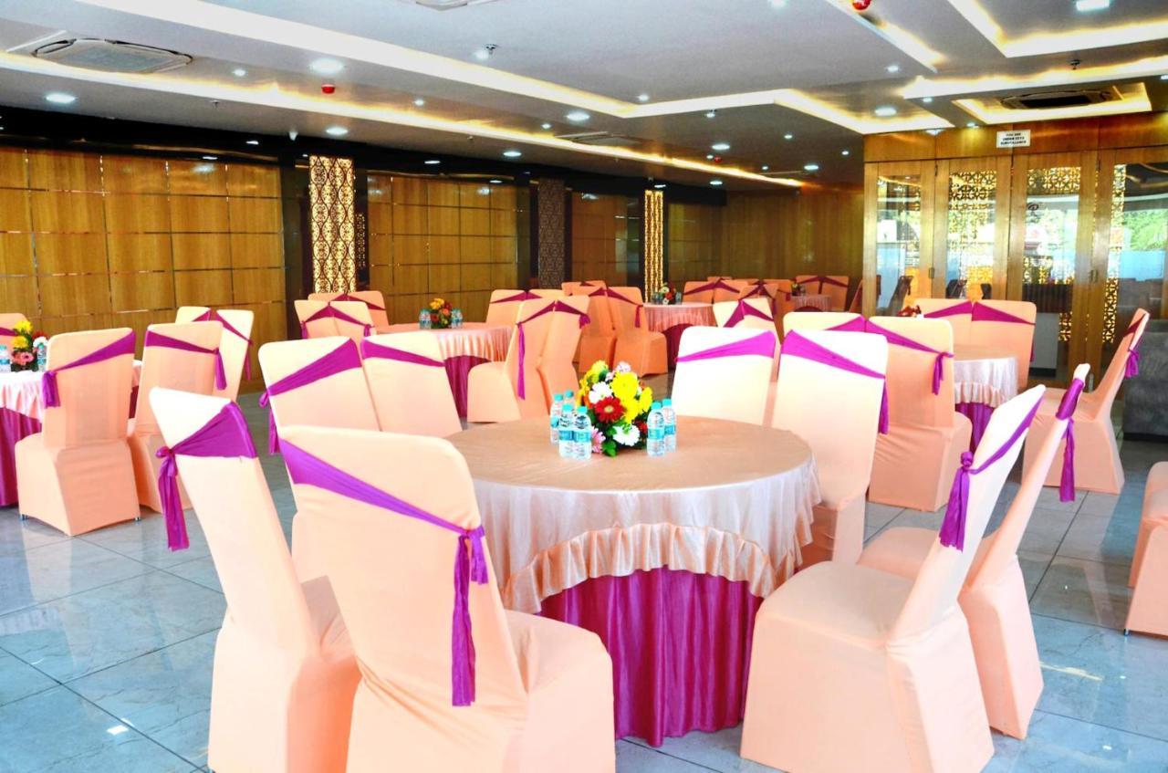 Fabhotel Roselle Inn Lucknow Zewnętrze zdjęcie
