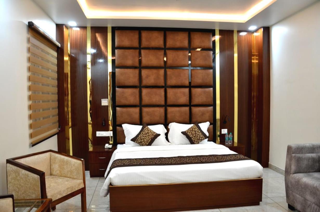 Fabhotel Roselle Inn Lucknow Zewnętrze zdjęcie