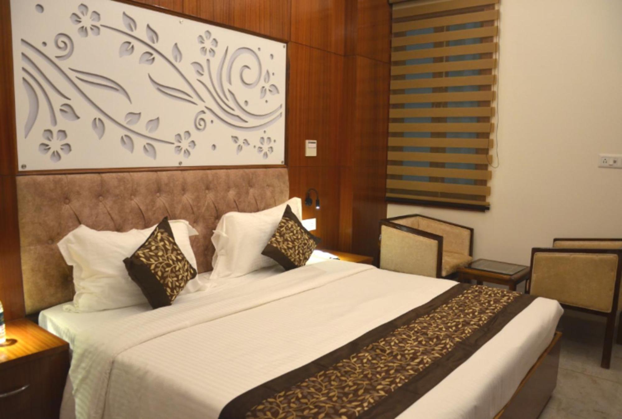 Fabhotel Roselle Inn Lucknow Zewnętrze zdjęcie