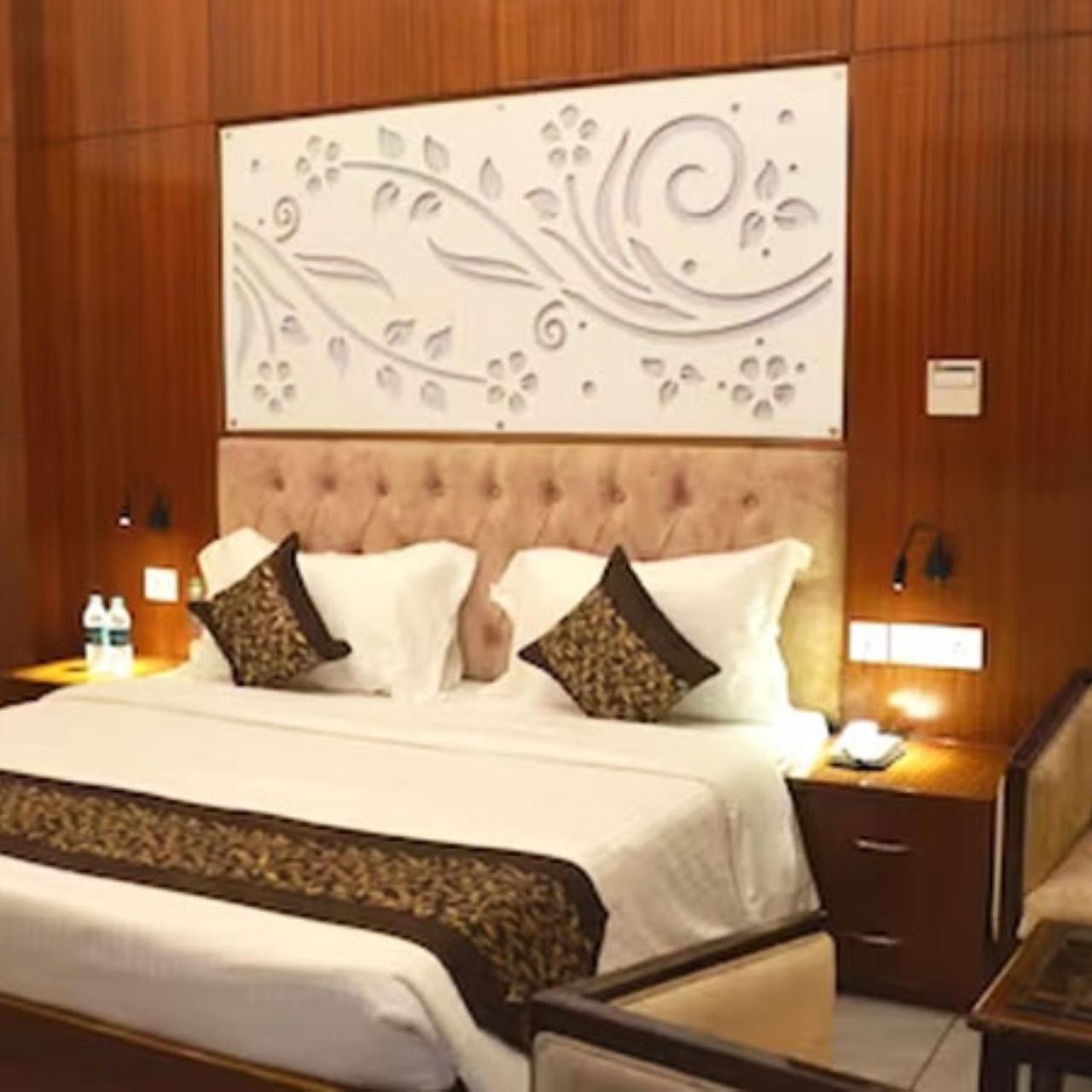 Fabhotel Roselle Inn Lucknow Zewnętrze zdjęcie
